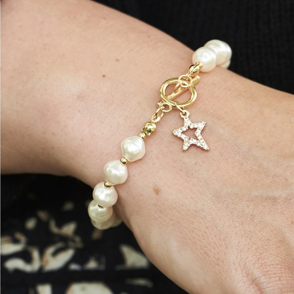 NWT ⭐️ MCKENNA BRACELET HAND BEADED PEAR WITH STAR DAINTY CUTE GIRL - Picture 5 of 6